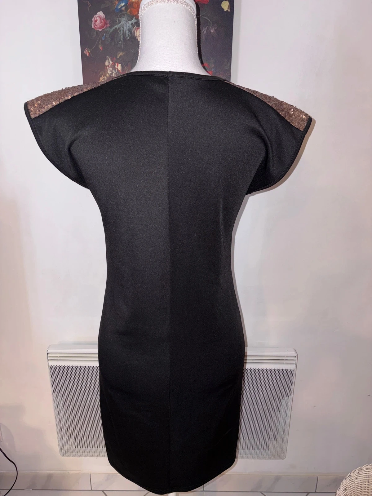 Cache cache black sequin short sleeve fitted dress size 38 / M – photo 3
